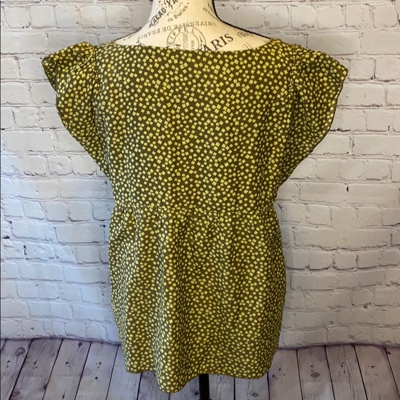 Club Monaco quatrefoil olive gold ruffle sleeve L - Picture 2 of 8